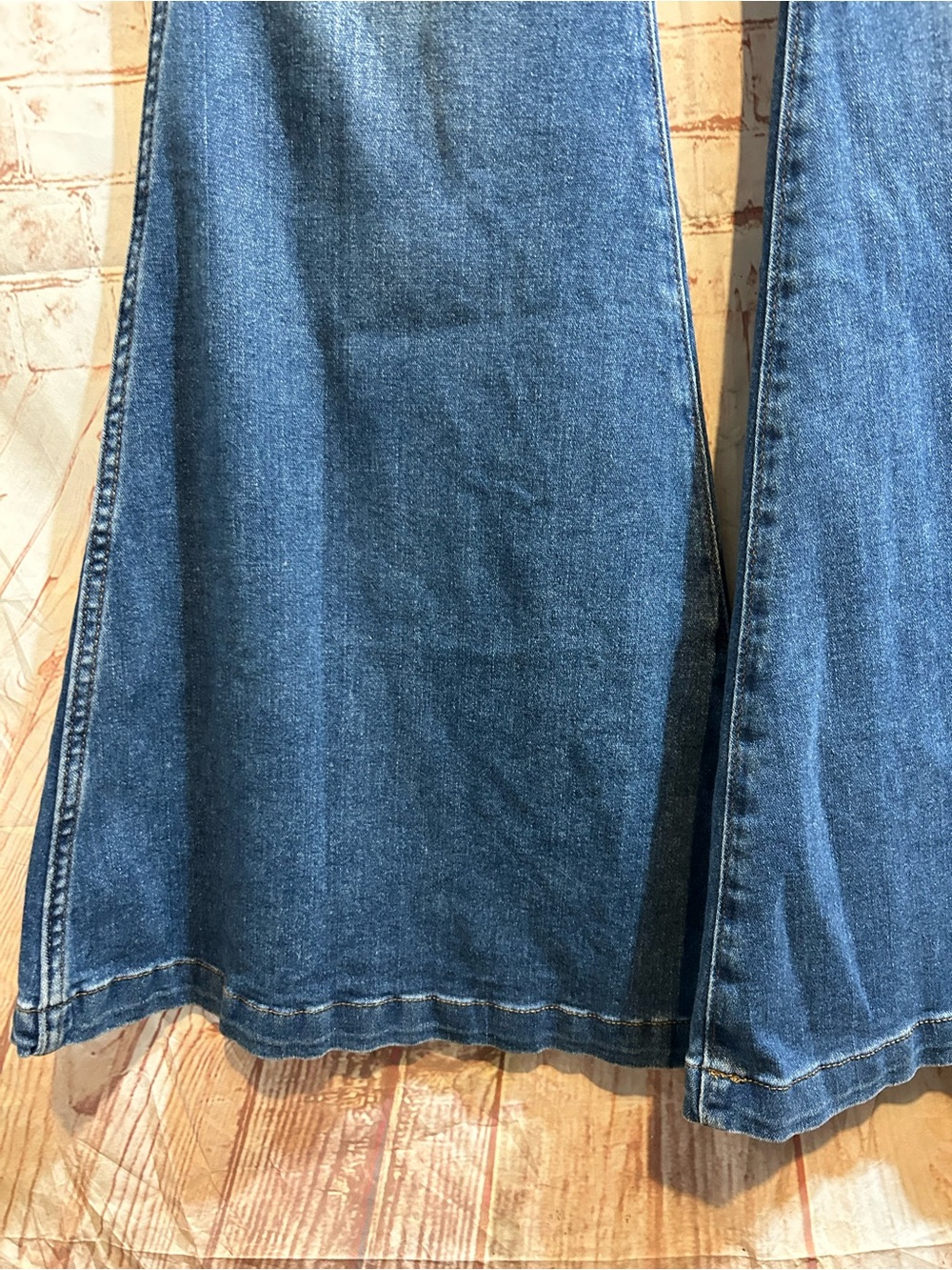 Wrangler High Rise Flare Jean Medium Wash Retro Wide Leg Western Coastal Cowgirl - Picture 11 of 11